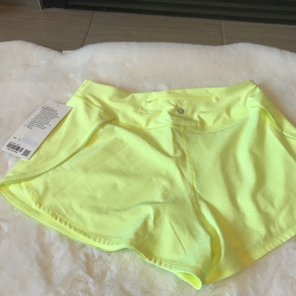 Lululemon Surefire Short 3" Florid Flash RARE 6 - Picture 7 of 7